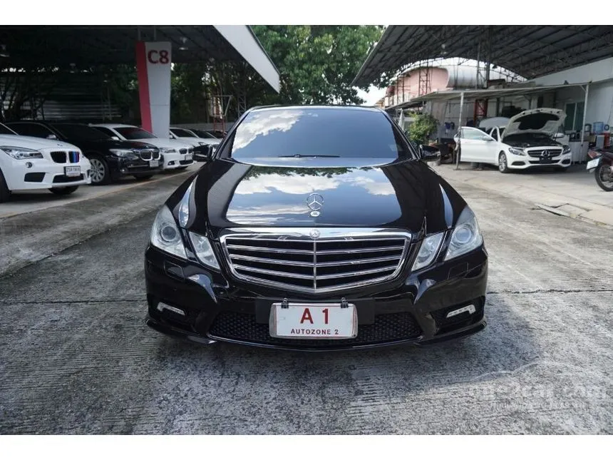 2012 Mercedes-Benz E220 Avantgarde CDI BlueEFFICIENCY Sedan