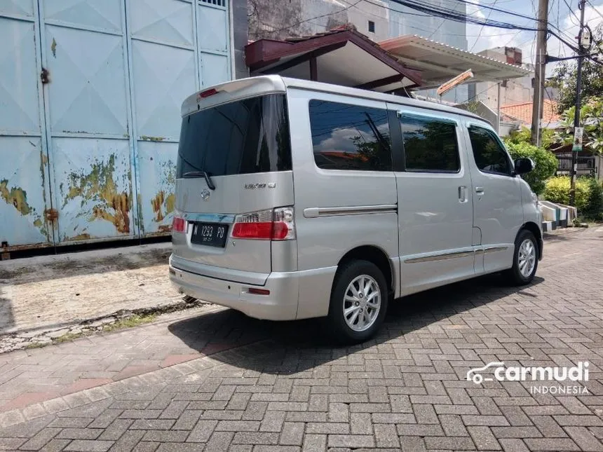 2022 Daihatsu Luxio X Van