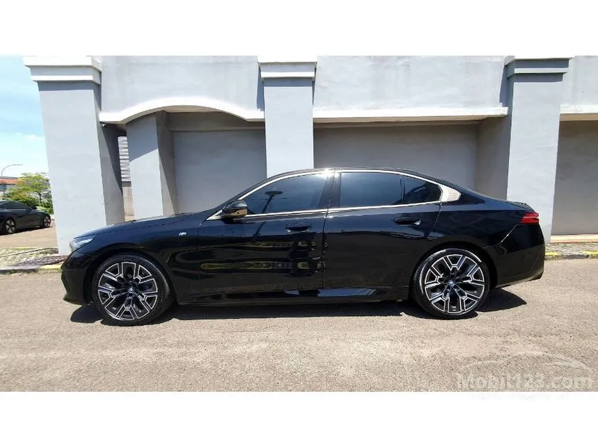 2024 BMW i5 eDrive40 M Sport Sedan
