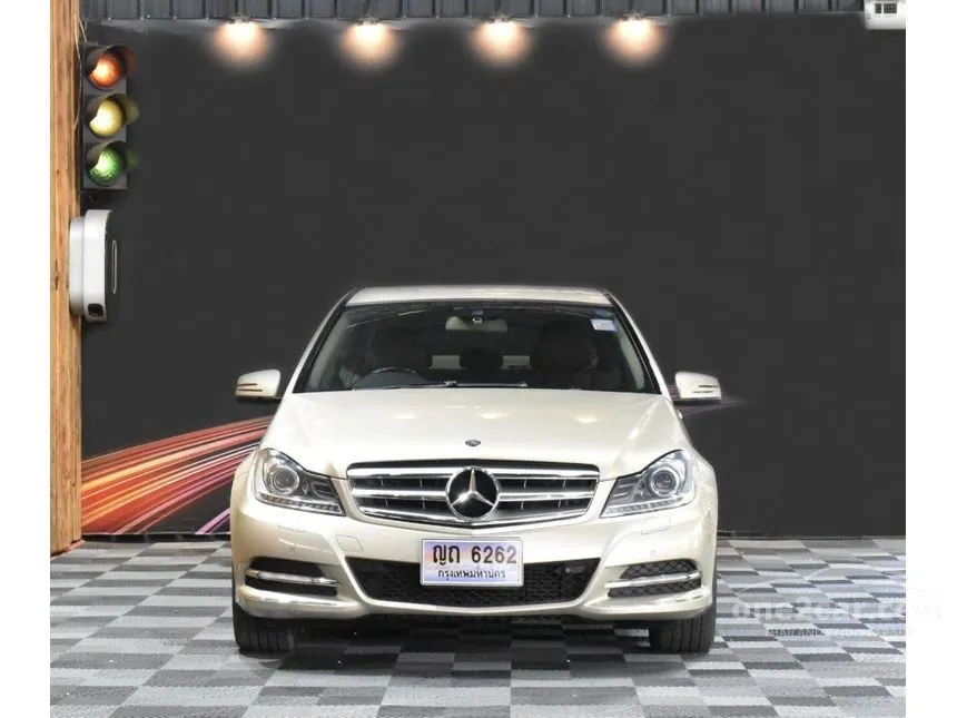 2011 Mercedes-Benz C200 CGI Elegance BlueEFFICIENCY Sedan