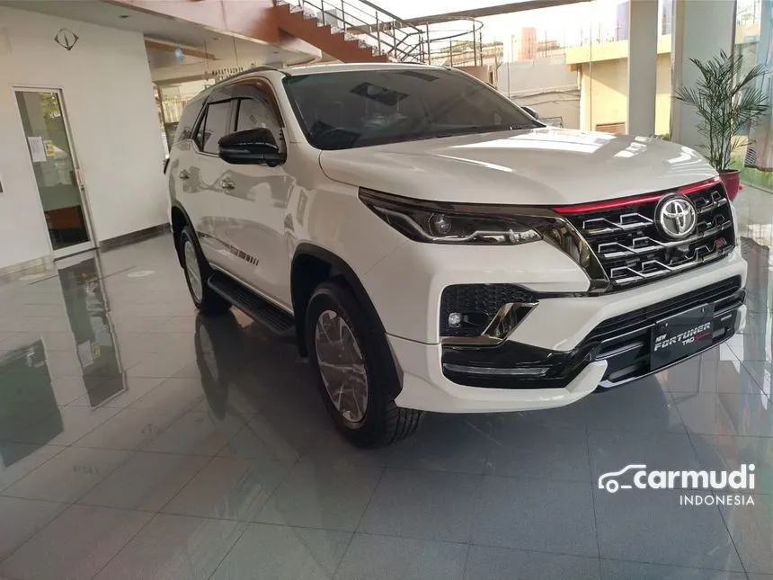 Jual Mobil Toyota Fortuner 2024 GR Sport 2.8 di Banten Automatic SUV Putih Rp 601.700.000