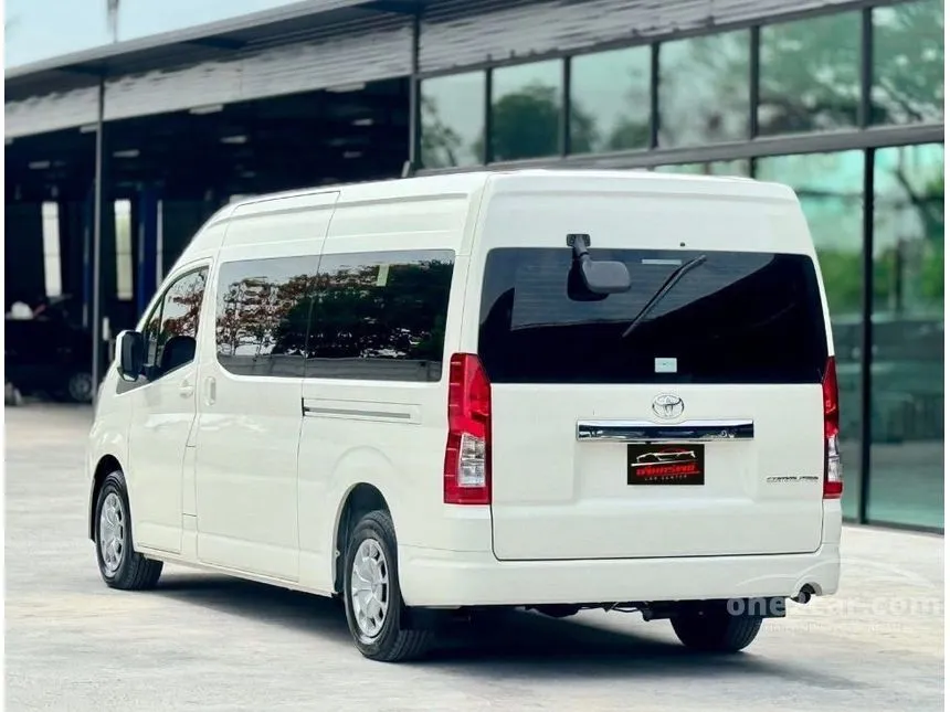 2023 Toyota Commuter Van