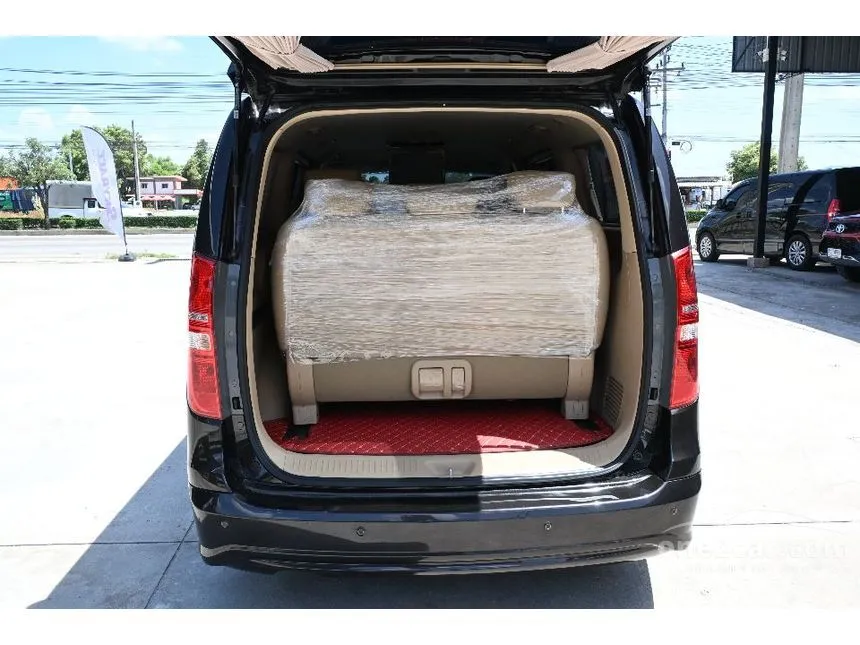 2017 Hyundai H-1 Elite Van