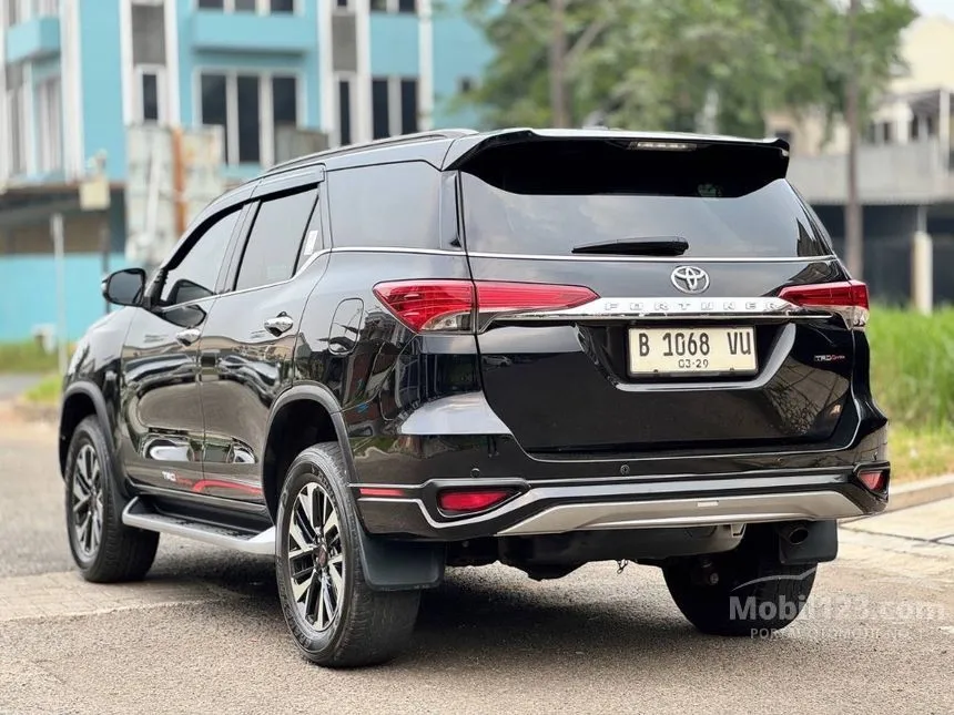2019 Toyota Fortuner SRZ TRD 4X2 SUV