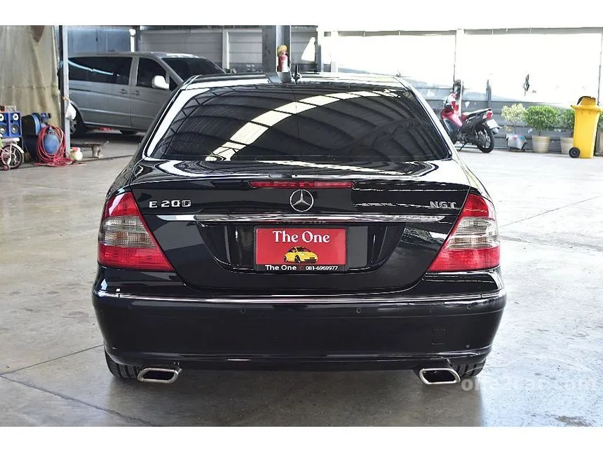 2009 Mercedes-Benz E200 NGT Sedan