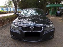 BMW 320i E90 Hitam 2010