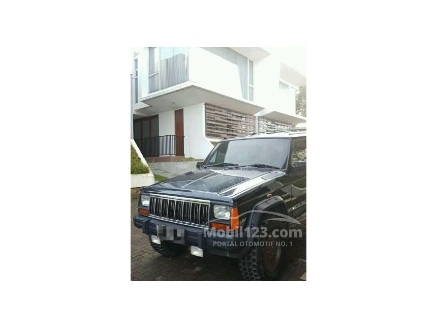 2000 Jeep Cherokee SUV Offroad 4WD