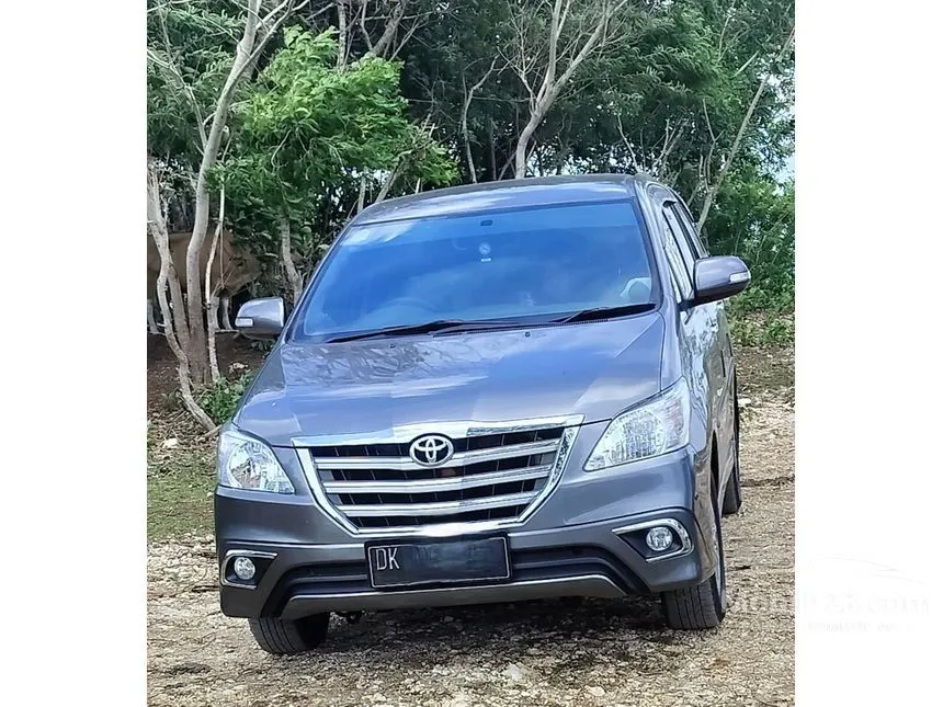 Jual Mobil Toyota Kijang Innova 2014 V 2.0 di Bali Automatic MPV Abu