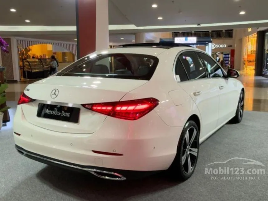 2025 Mercedes-Benz C200 Avantgarde Line Sedan