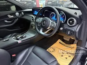 2019 Mercedes-Benz C300 2.0 AMG Line Sedan