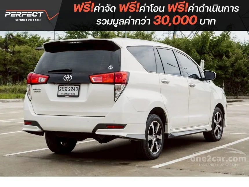 2022 Toyota INNOVA Crysta Premium Wagon