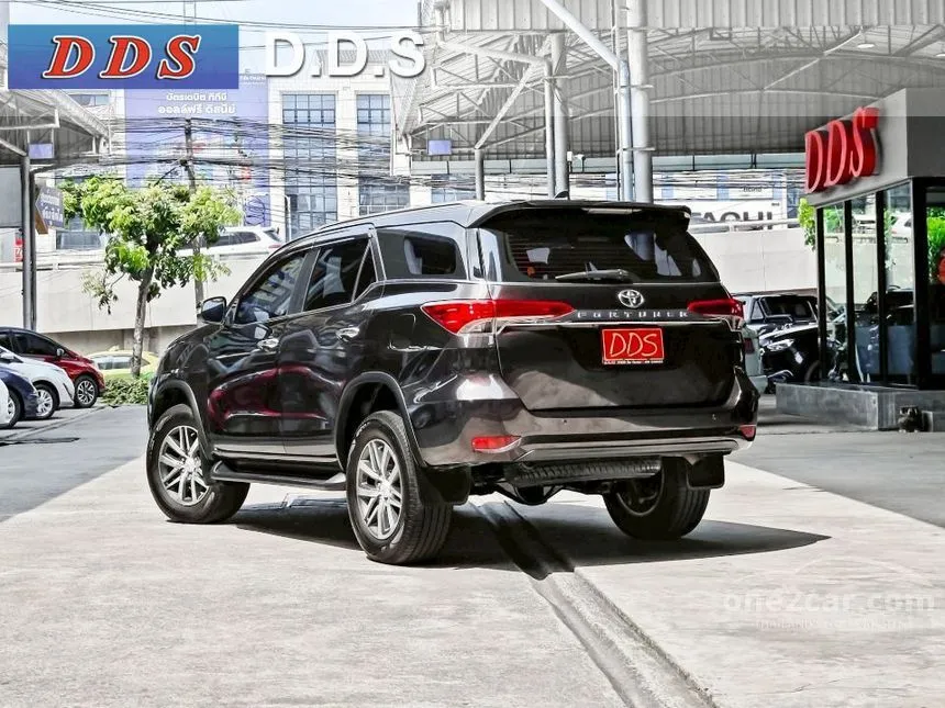 2016 Toyota FORTUNER V SUV