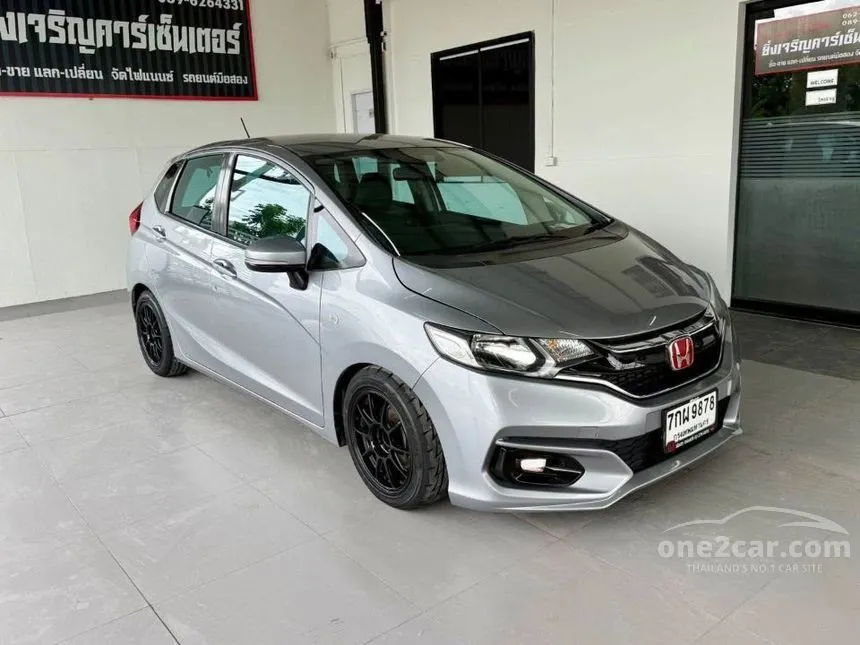 2018 Honda JAZZ V+ Hatchback