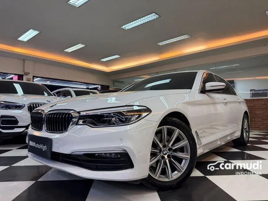 2020 BMW 520i Luxury Sedan