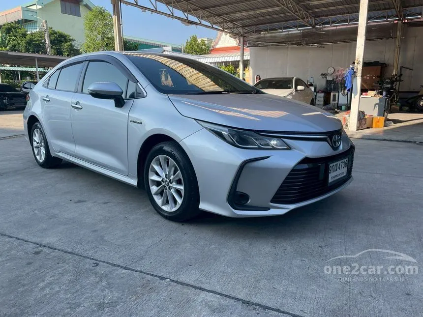 2019 Toyota Corolla Altis Hybrid Entry Sedan