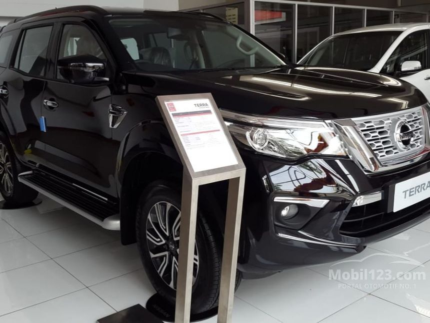 jual mobil nissan terra 2019 vl 2 5 di dki jakarta automatic wagon hitam rp 489 000 000 5809016 mobil123 com