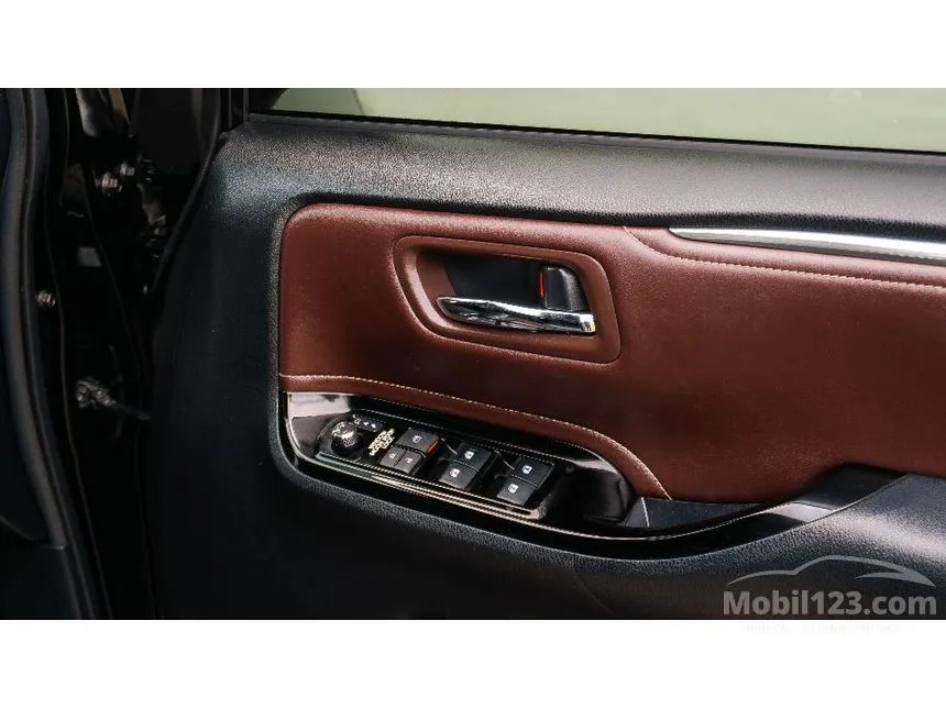 2020 Toyota Voxy MPV