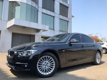 BMW 320i LUXURY F30 2018 BLACK ON BLACK TDP 125JT
