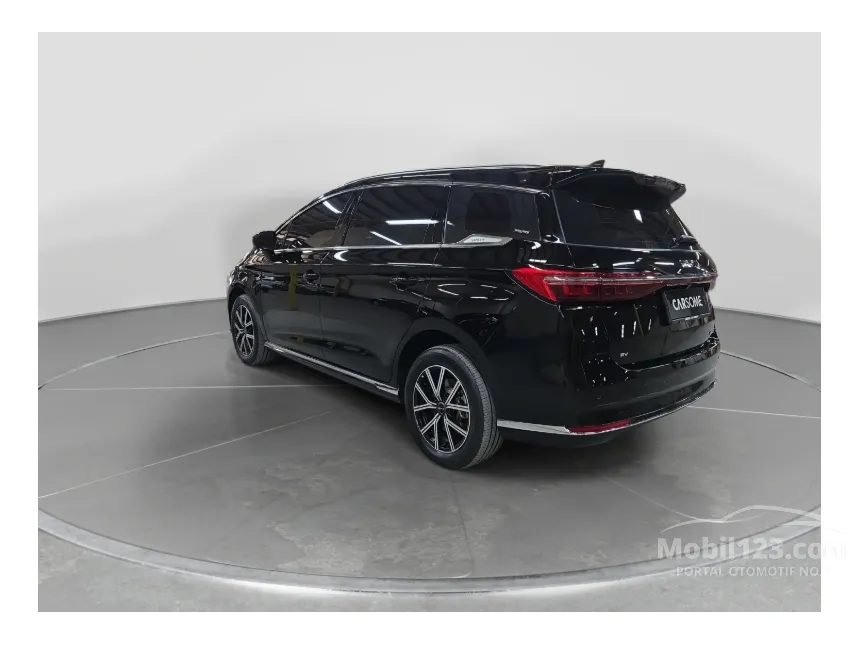 2024 BYD M6 Superior 7 Seater MPV