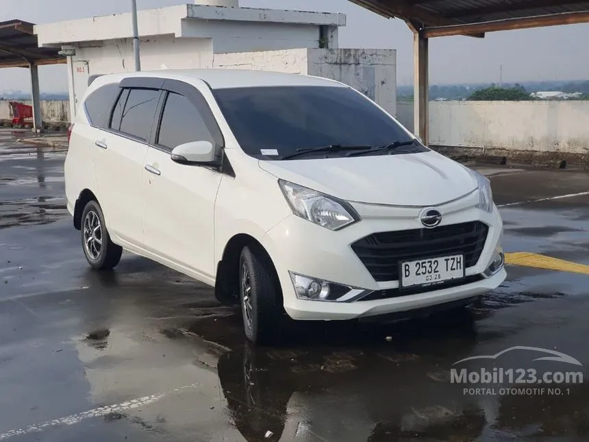2018 Daihatsu Sigra R Deluxe MPV