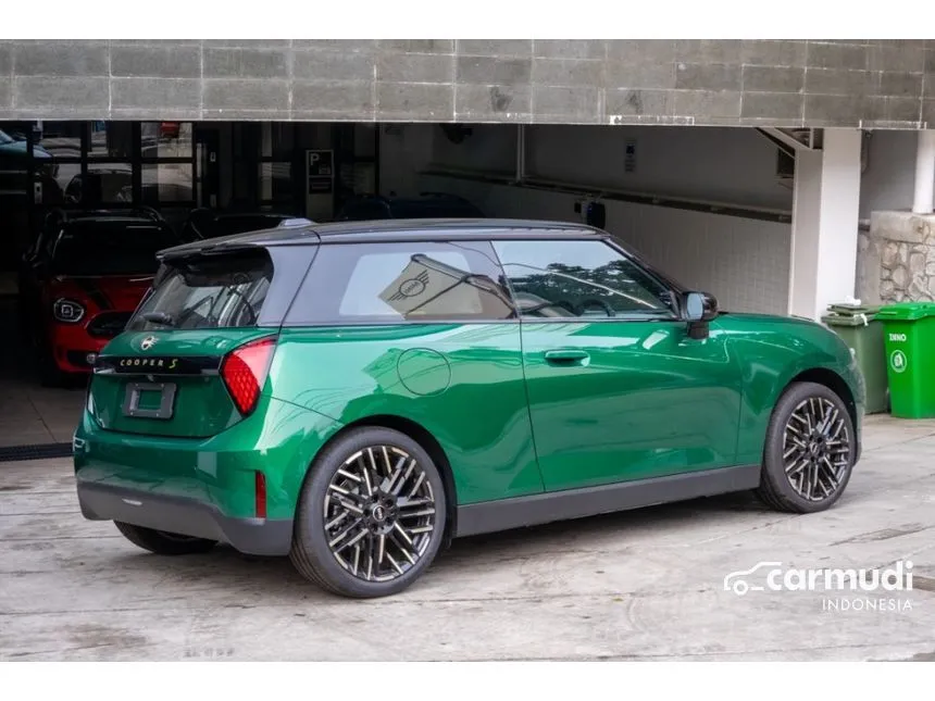 2024 MINI Cooper Cooper SE Hatchback