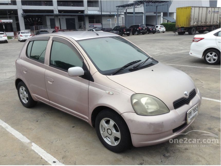 Toyota vitz 2011