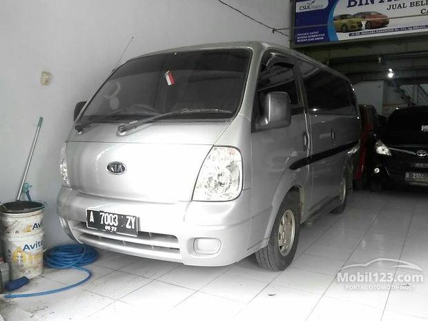 KIA Travello Mobil Bekas Baru dijual di Indonesia - Dari 