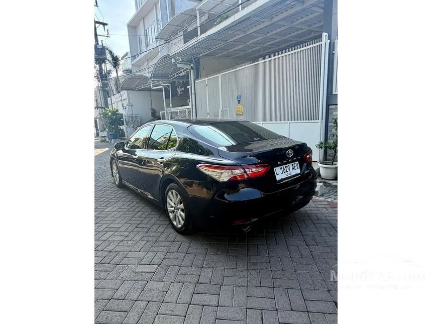 2019 Toyota Camry V Sedan