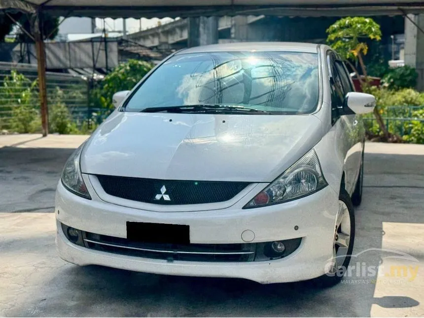 2009 Mitsubishi Grandis MPV