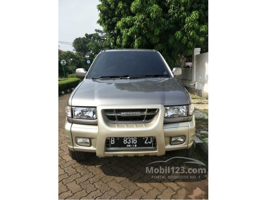 Jual Mobil  Isuzu  Panther  2004  TOURING  2 5 di DKI Jakarta 