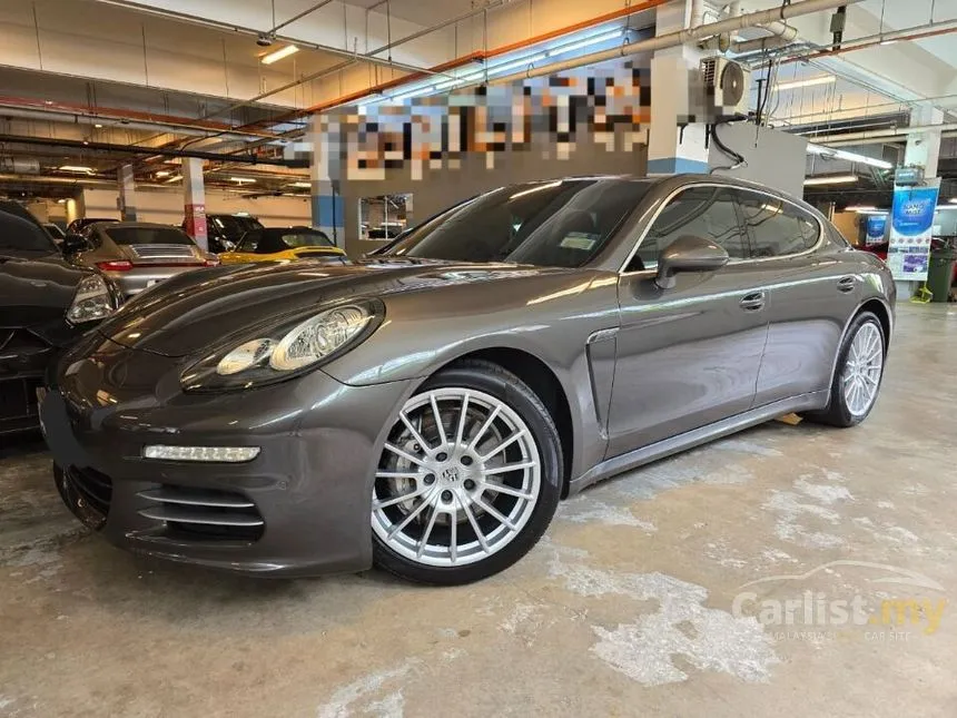 2013 Porsche Panamera 4S Hatchback