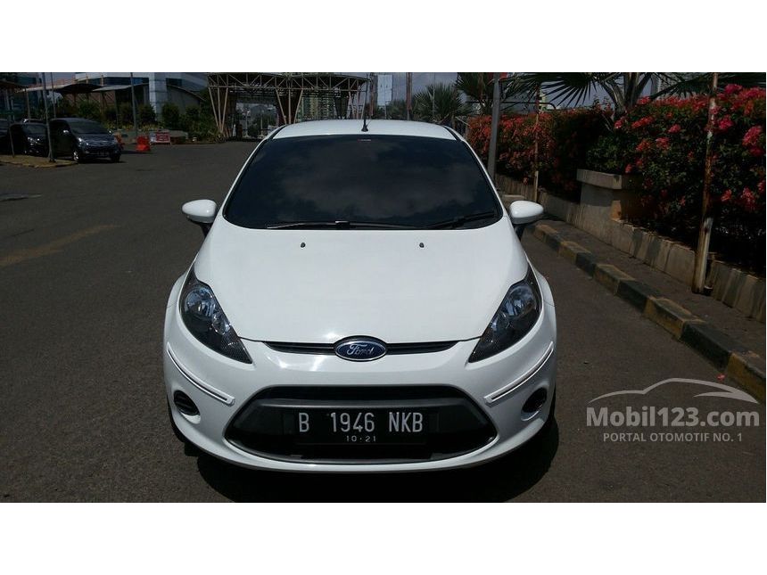 Jual Mobil Ford Fiesta 2011 Trend 1.4 di DKI Jakarta 