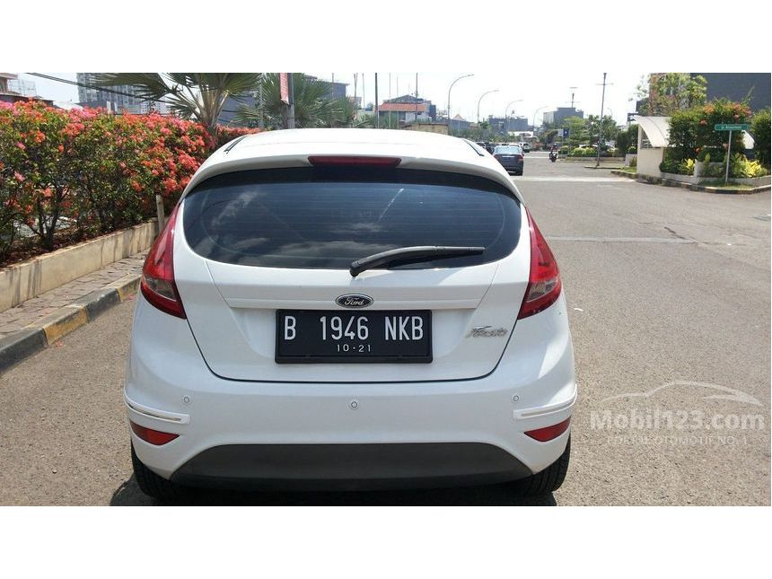 Jual Mobil Ford Fiesta 2011 Trend 1.4 di DKI Jakarta 