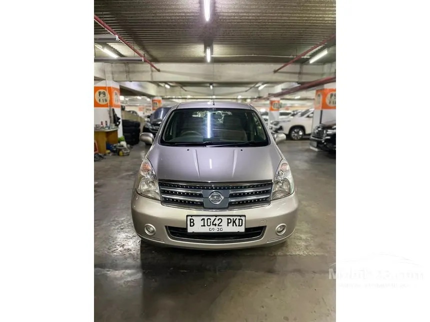 2010 Nissan Grand Livina XV MPV