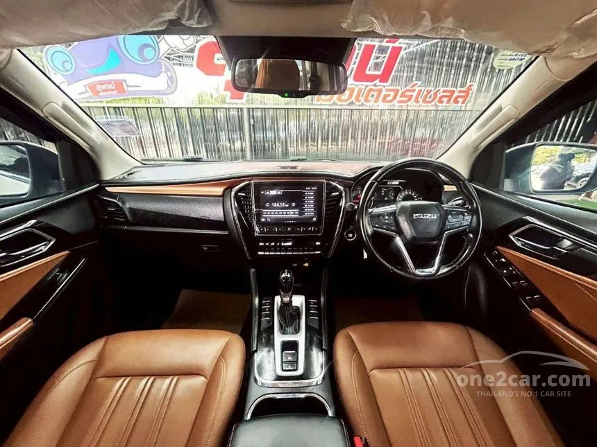 2022 Isuzu MU-X Active SUV
