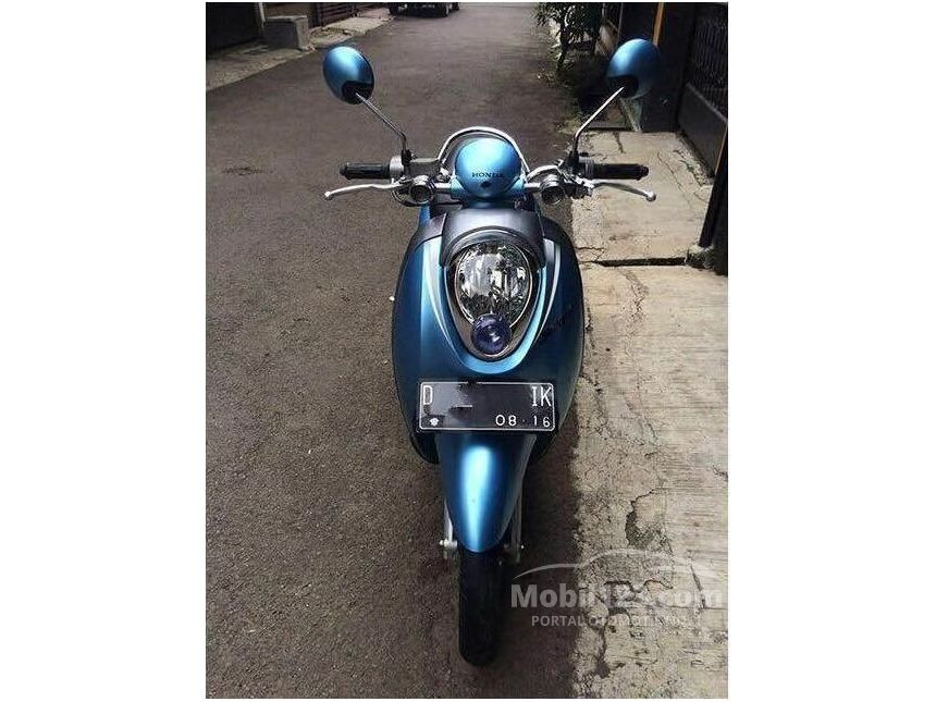 Jual Motor  Honda Scoopy  2011  0 1 di Jawa Barat Manual Biru 