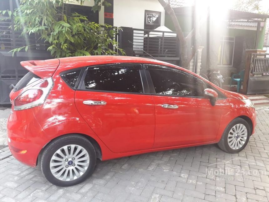 Jual Mobil  Ford  Fiesta  2014 Sport 1 5 di Jawa  Timur  