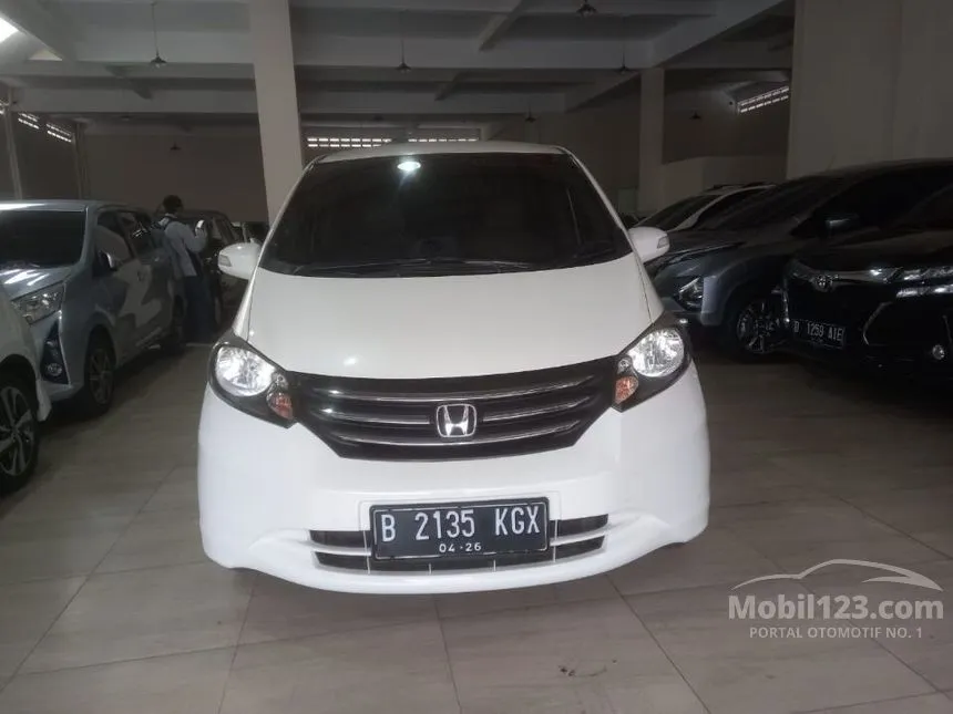 Jual Mobil Honda Freed 2012 1.5 1.5 di Jawa Barat Automatic MPV Putih Rp 152.000.000