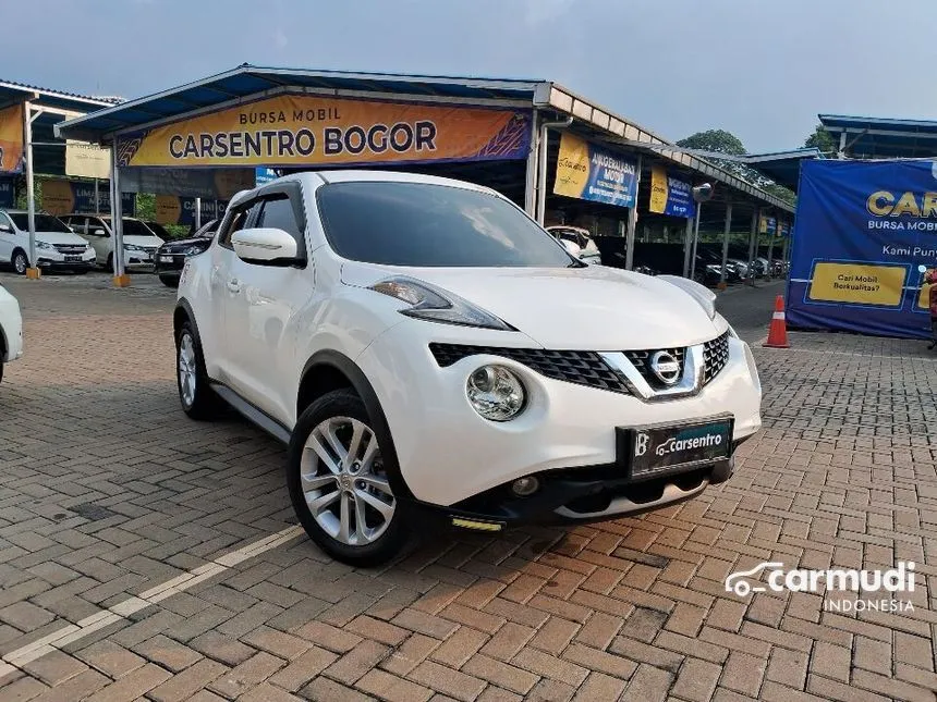 2016 Nissan Juke RX Red Interior SUV