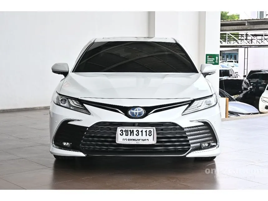2023 Toyota CAMRY HEV Premium Luxury Sedan