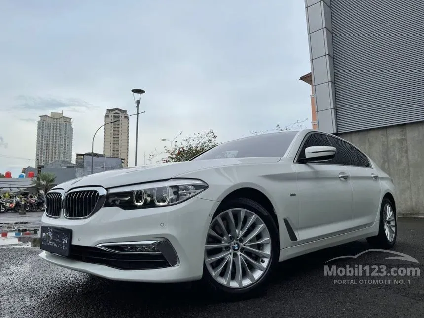 Jual Mobil BMW 530i 2018 Luxury 2.0 di DKI Jakarta Automatic Sedan ...
