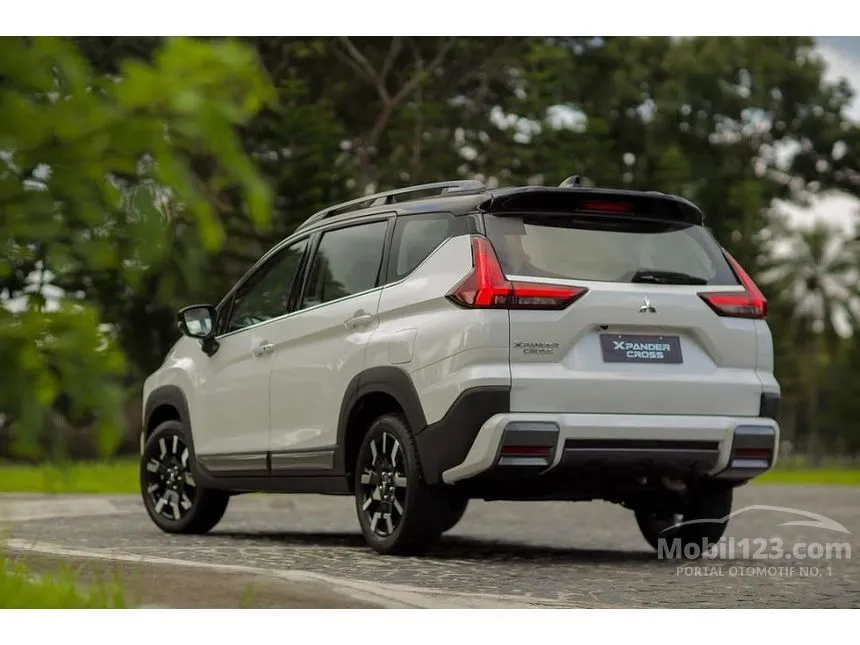 2026 Mitsubishi Xpander Cross Premium (Quartz White Pearl) MPV