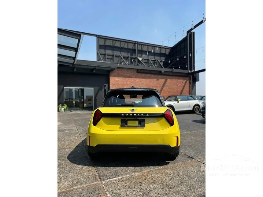 2025 MINI Cooper Cooper SE Hatchback