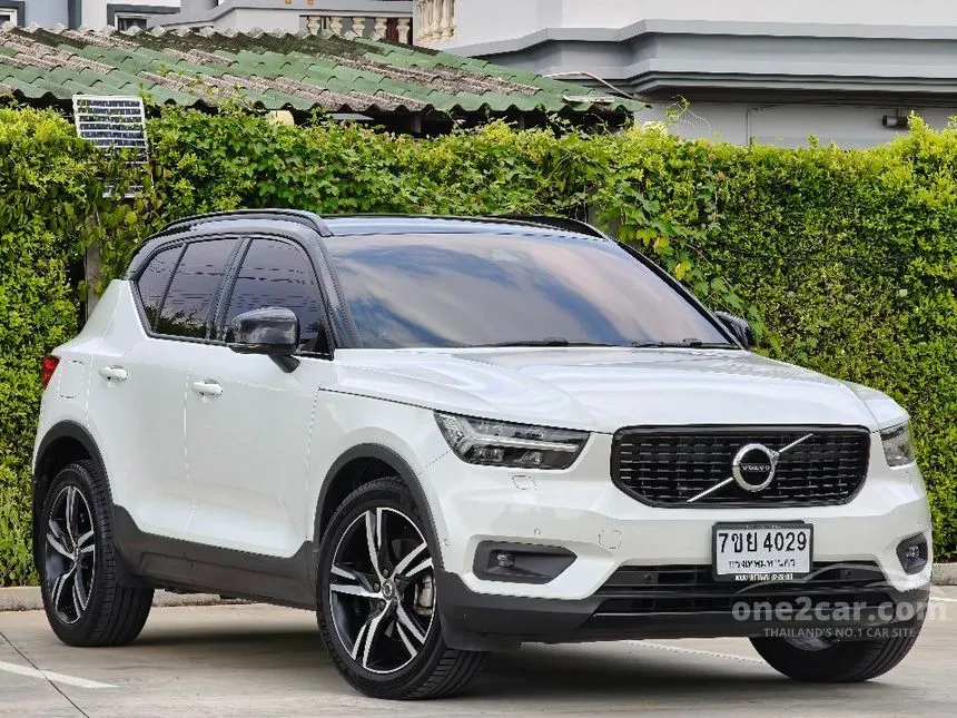 2019 Volvo XC40 T5 R-Design SUV