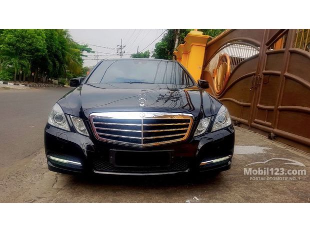 Mercedes-Benz Mobil bekas dijual di Surabaya Jawa-timur Mercedes-Benz Mobil bekas dijual di Surabaya Jawa-timur