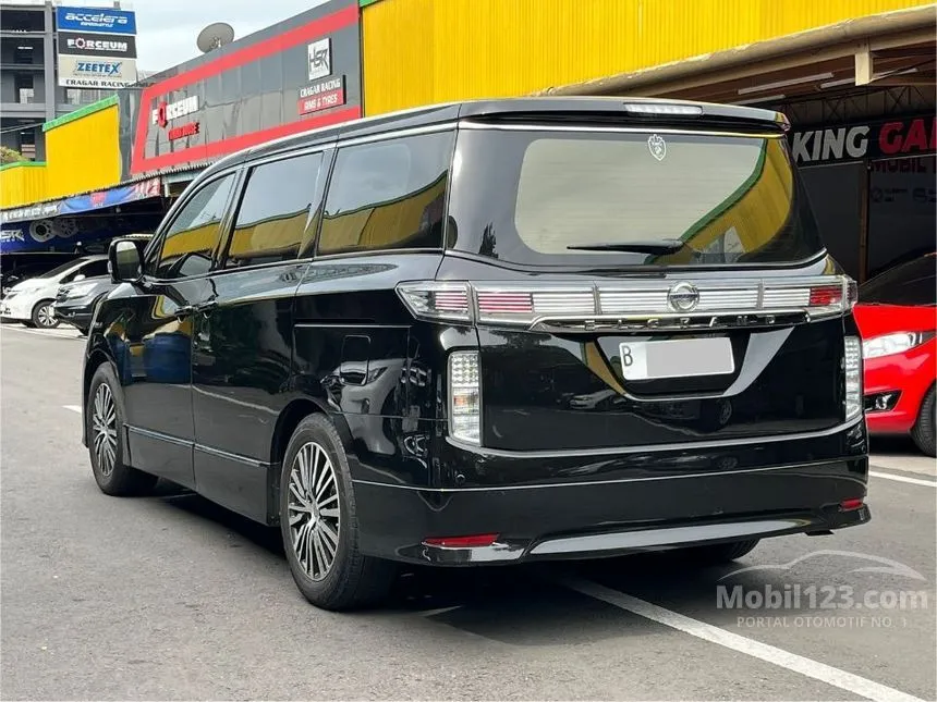 2014 Nissan Elgrand Highway Star MPV
