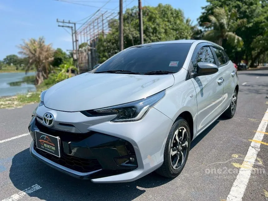 2023 Toyota YARIS Sport Hatchback