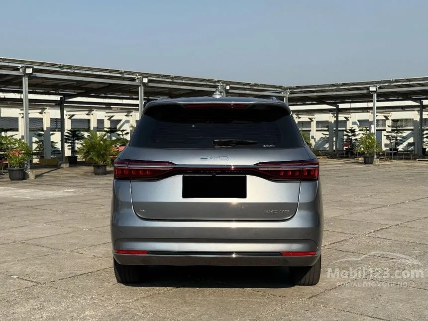 2024 BYD M6 Superior 7 Seater MPV