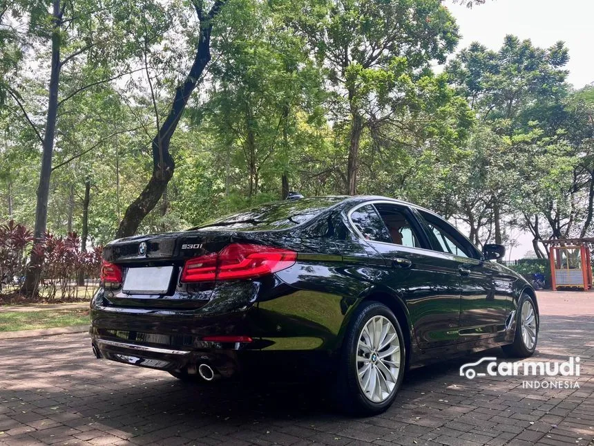 2018 BMW 530i Luxury Sedan