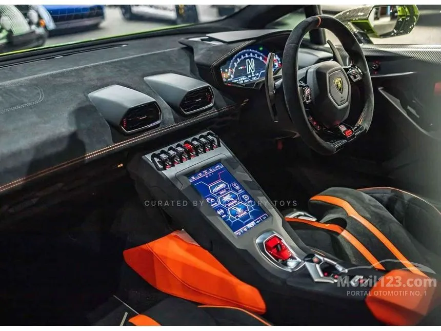 2024 Lamborghini Huracan STO Coupe